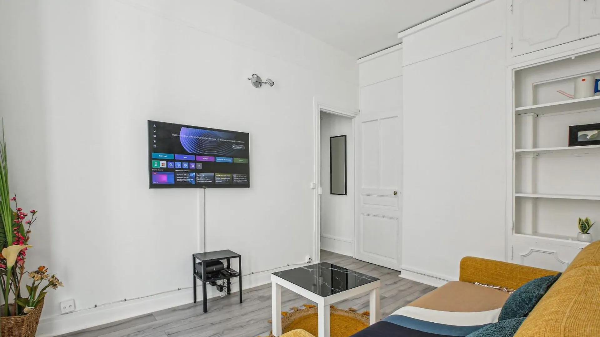 Apartment Chic And Comfortable *