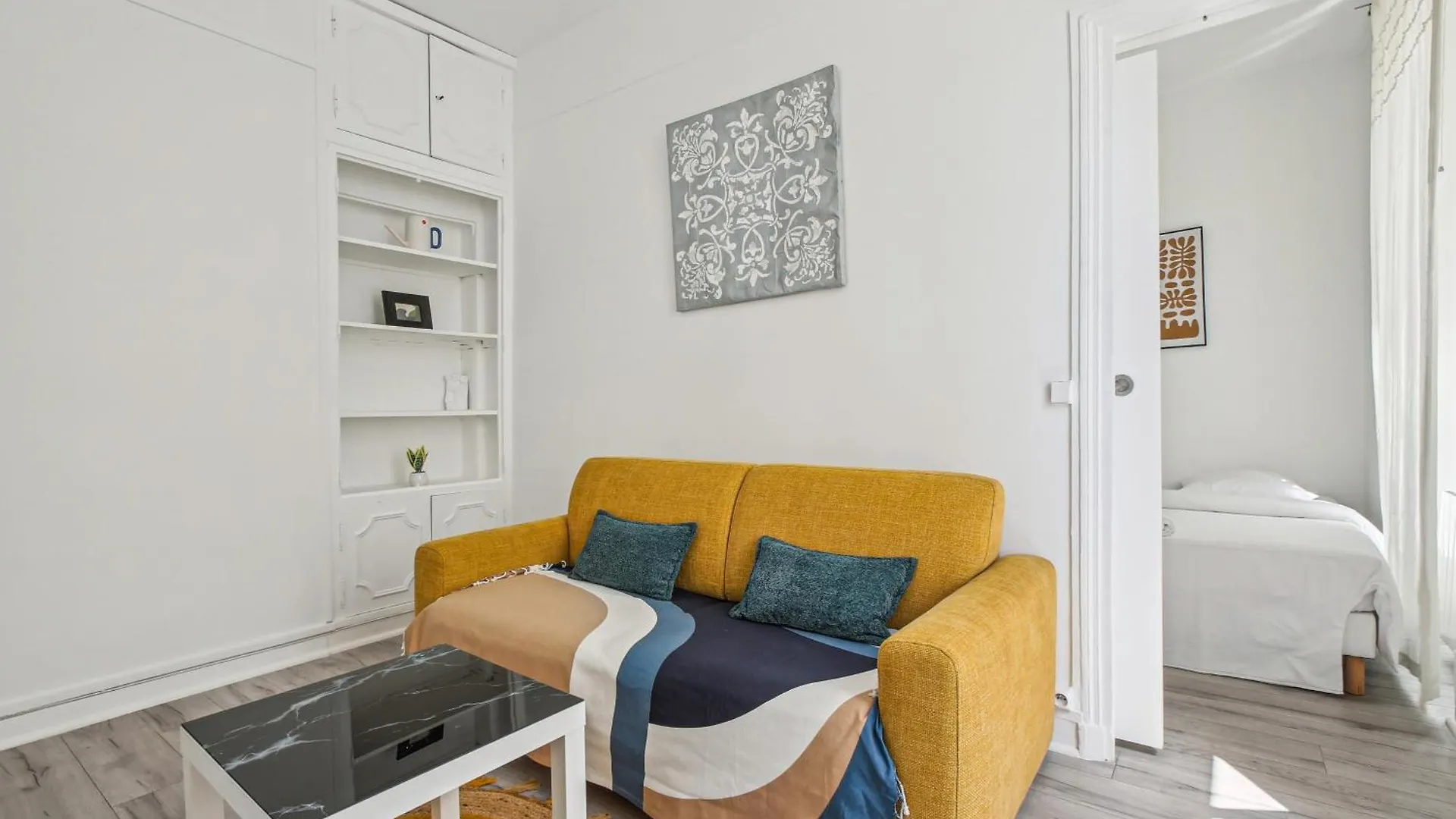 Chic And Comfortable Apartment Paris